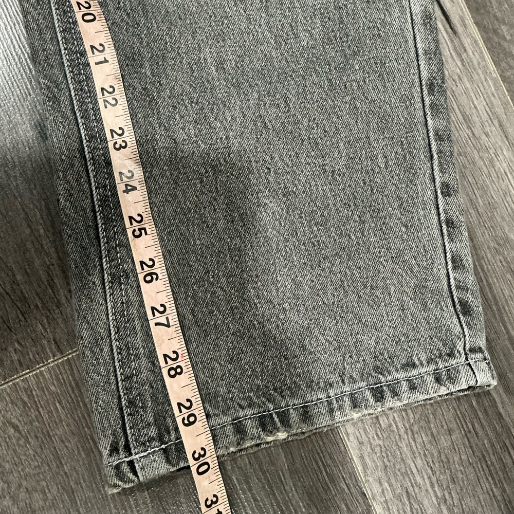 Women's 90s Mid Rise Relaxed Straight Jeans.   Gray  Wash 6 - Picture 16 of 16